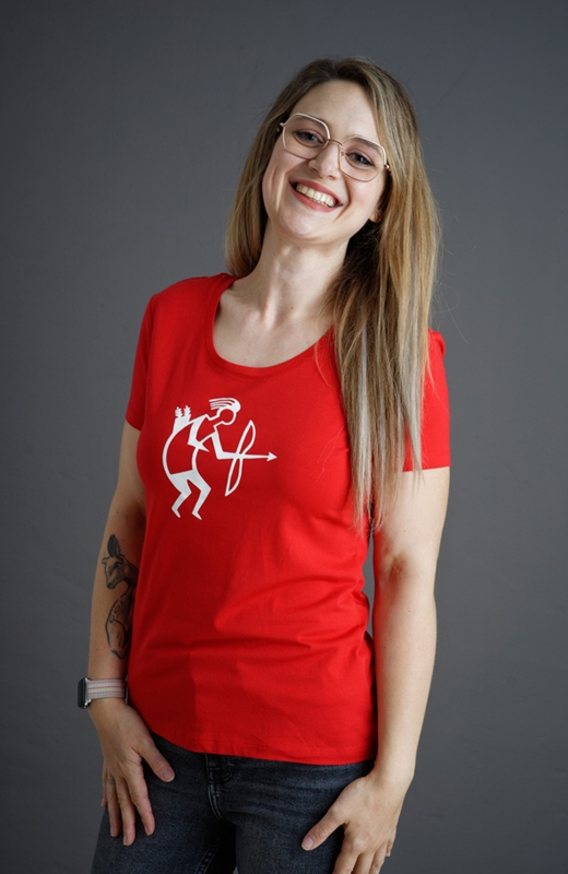 Redshirt Lady XL